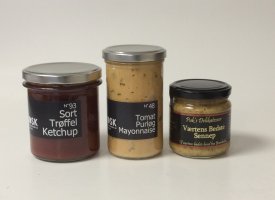 SENNEP, KETCHUP OG LØG