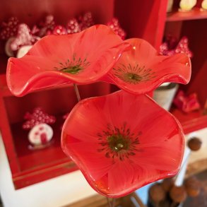 Glas blomst p� pind, r�d