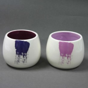 KERAMIKPOTTE MED LILLA PENSELSTRG