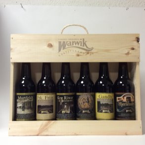 Gaveske i tr fra Warvik bryghus med 5 stk. l og en julel